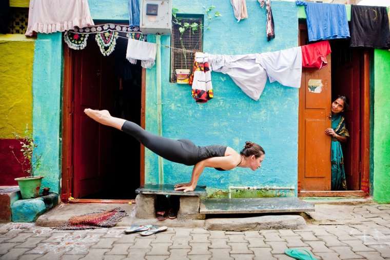 Йога весело