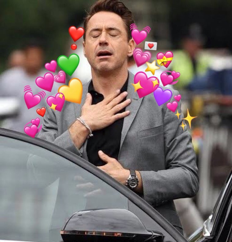 Роберт Дауни младший с цветами