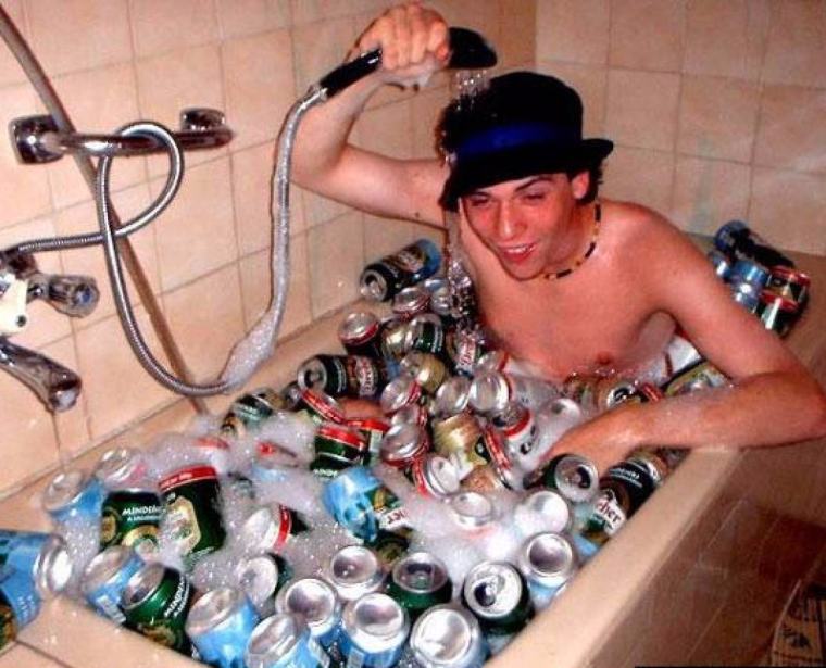 Бухло в ванной