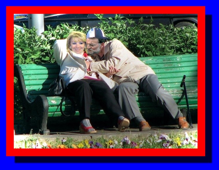 Смешной старик и бабки