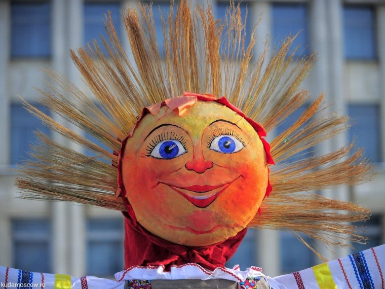 Лицо чучело Масленицы