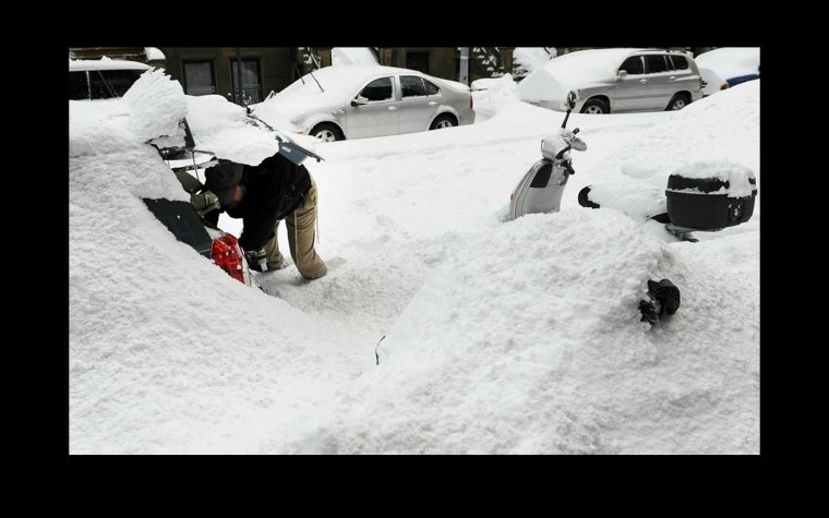Снегопад много снега