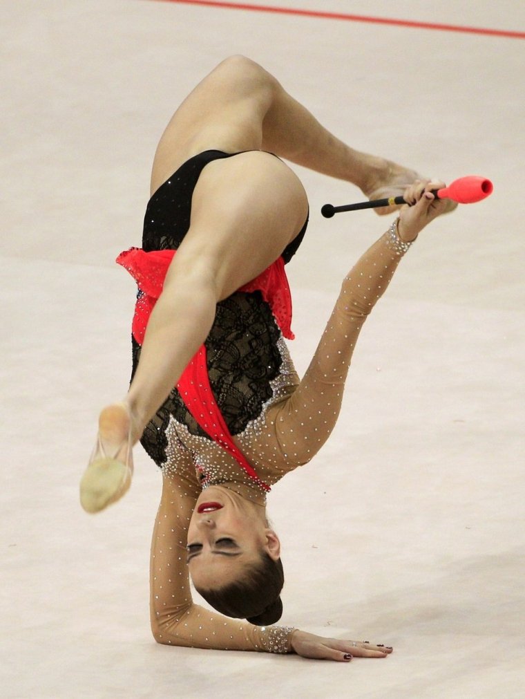 Гимнасты мужчины