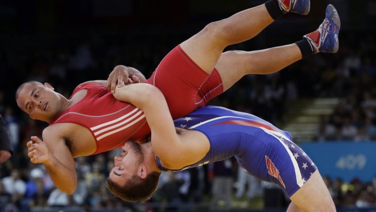 Спортсмены вольной борьбы