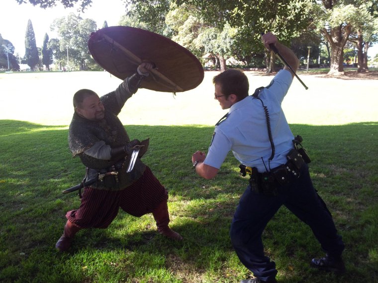 Накладной мужской пивной живот