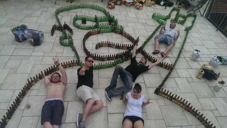 Змея пристегнулась