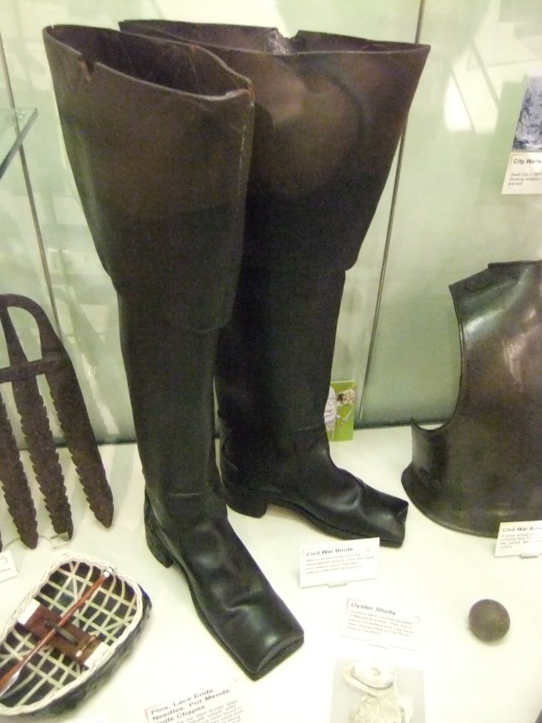 Сапоги Петра 1 в оружейной