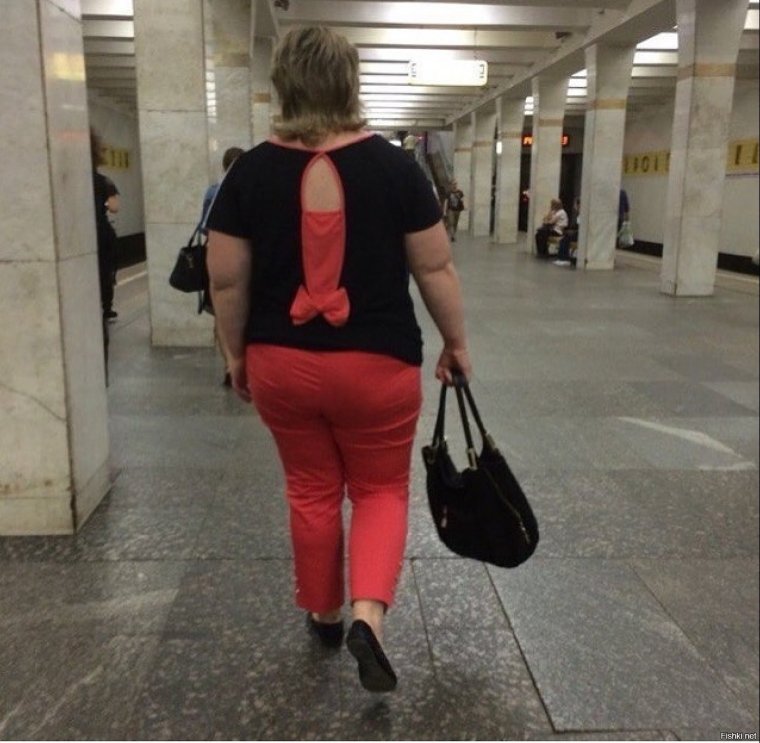 Люди в смешной одежде