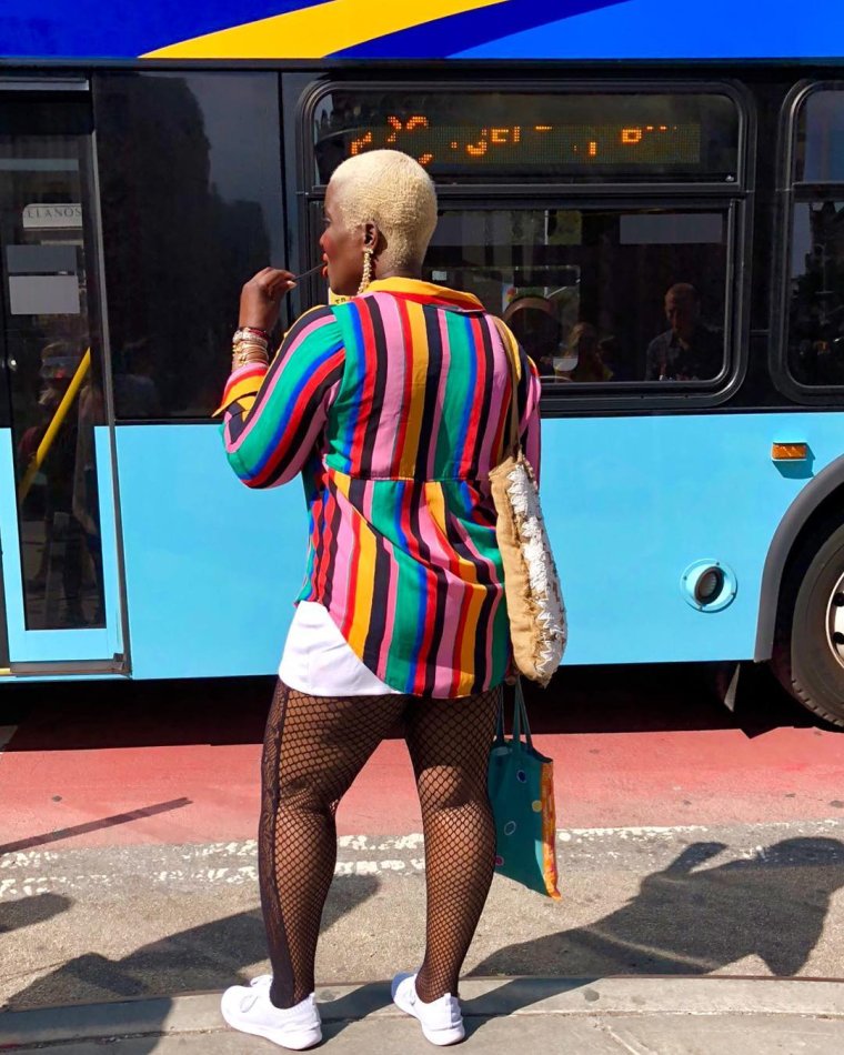 Смешно одетые люди