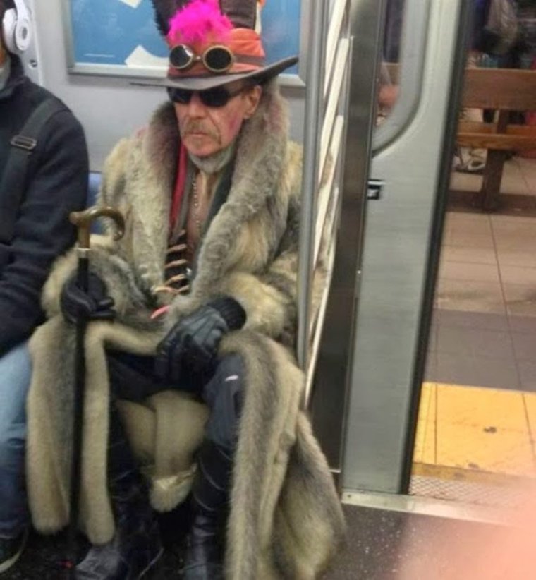 Смешная одежда на улице