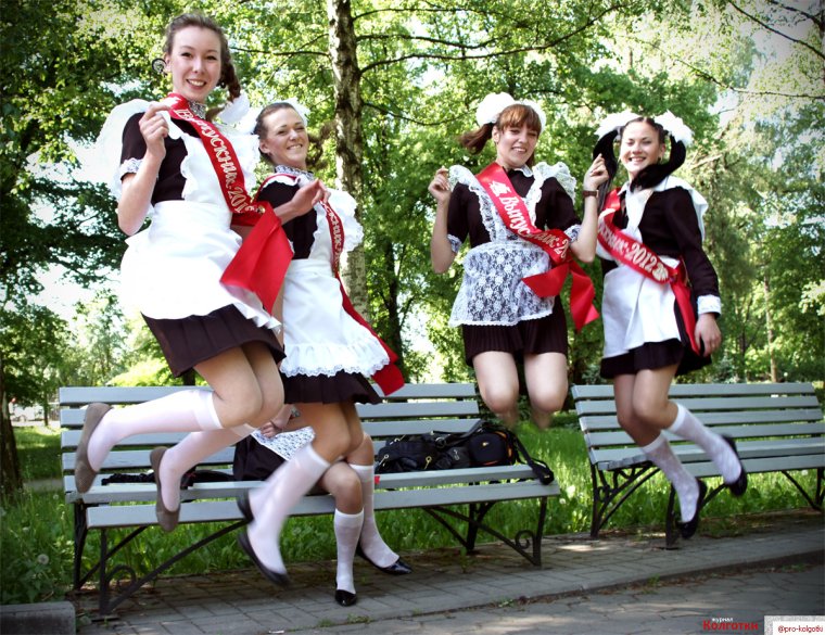 Сочные выпускницы