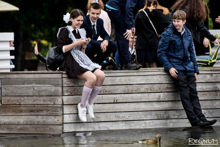 Кадры из фильма последний звонок 2013