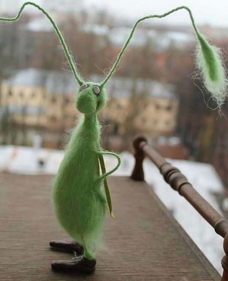 Валяние из шерсти таракашки