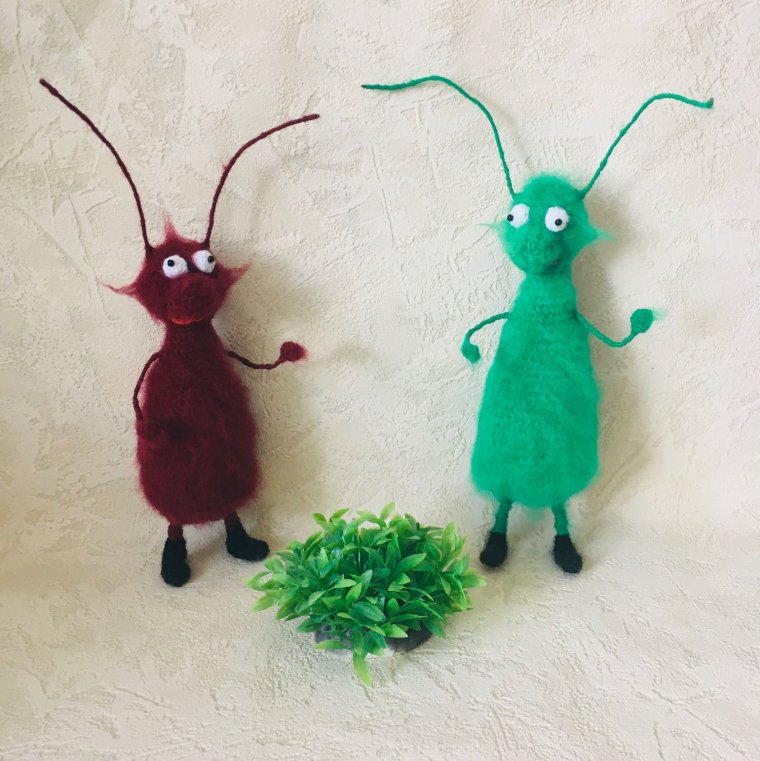 Мягкая игрушка таракан