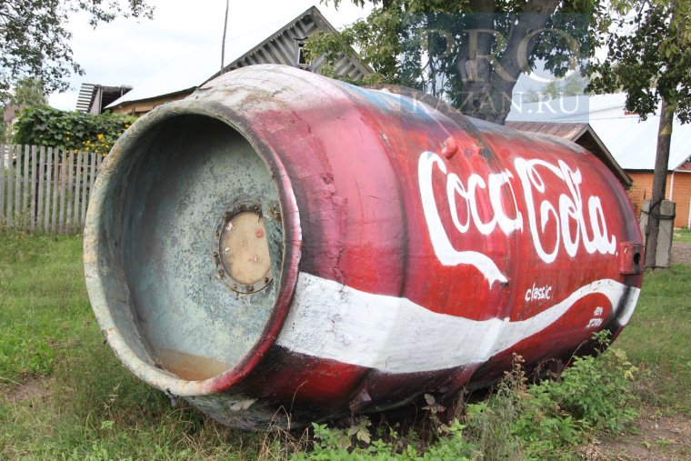 Много банок Кока колы