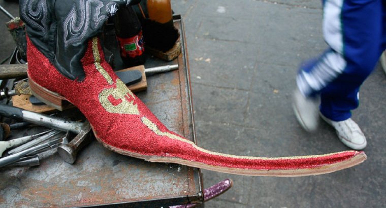 Сапоги с длинным носом