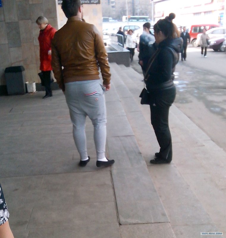 Кавказец в мокасинах