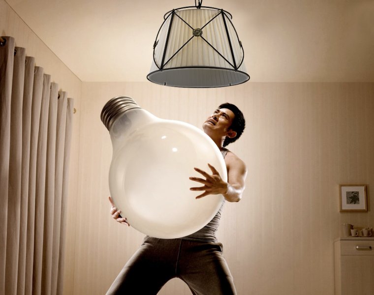 Гигантская лампочка