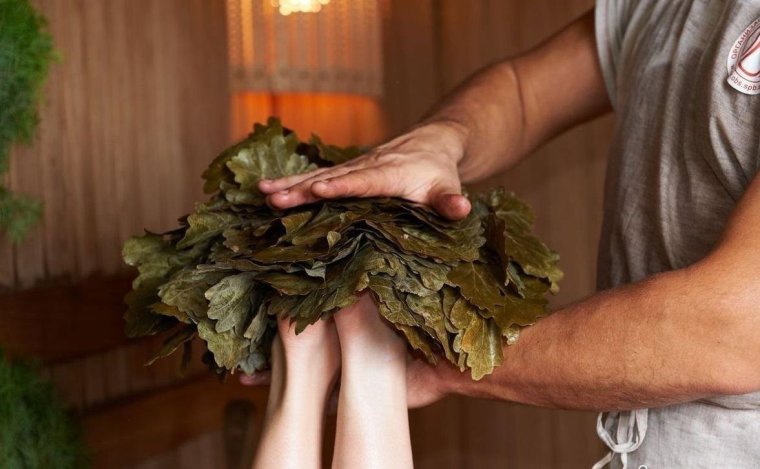 Декор из веников для бани