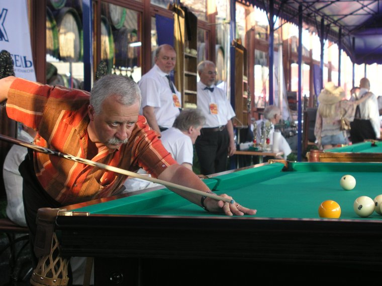 Знаменитости и бильярд