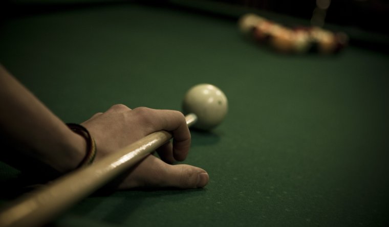 Игра в биллиард