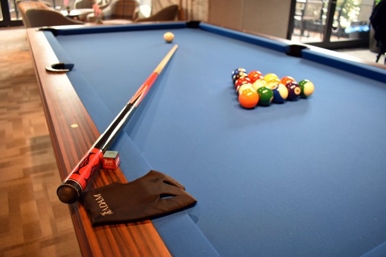 Красивый спорт бильярд