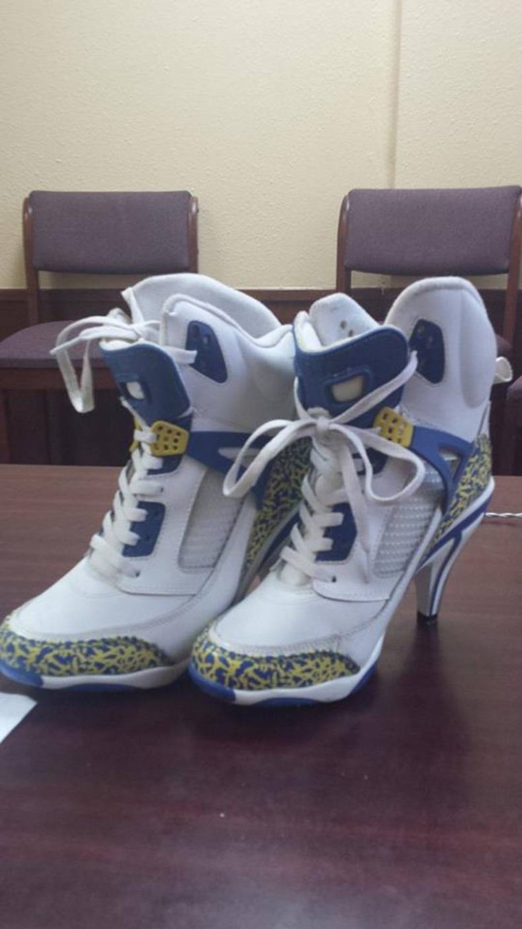 Прикольные кроссовки