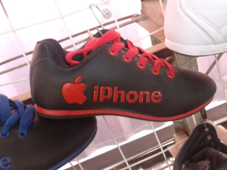 Угарные кроссовки