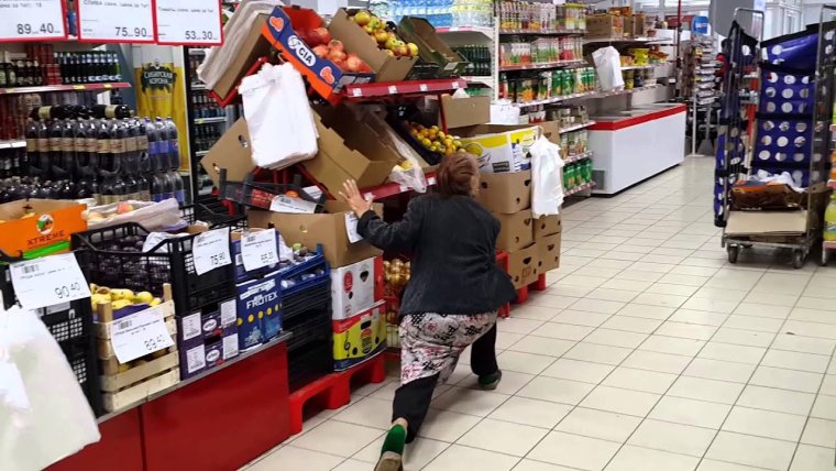 Приколы про магазин магнит