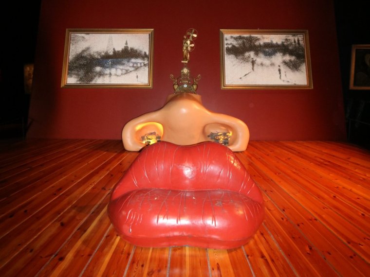 Комната Мэй Уэст