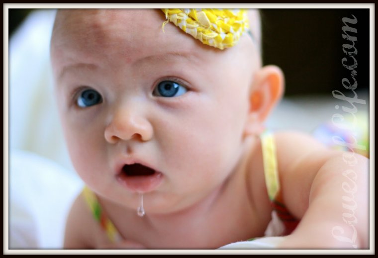 Гифка слюни текут