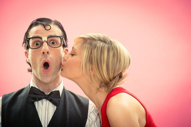 Смешной поцелуй