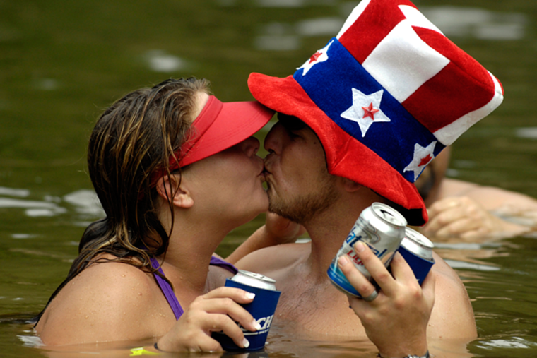 Необычные места для поцелуев