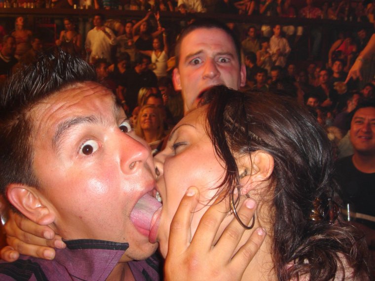 Странный поцелуй