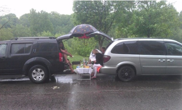 Шашлык в дождь прикол