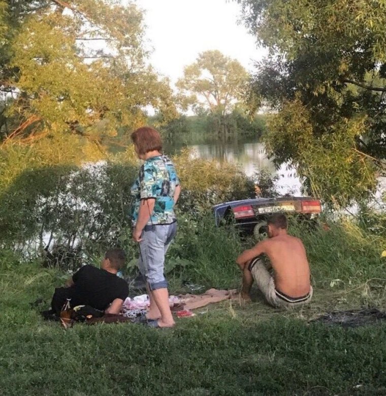 Веселая пьянка на природе