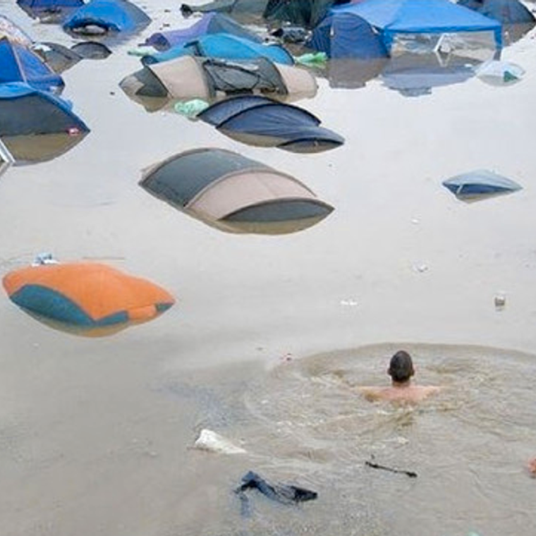 Затопило палатку