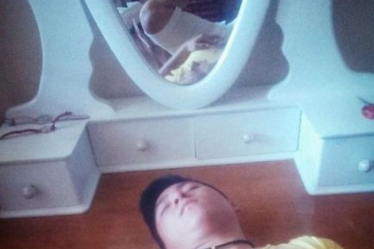 Спалились в зеркале