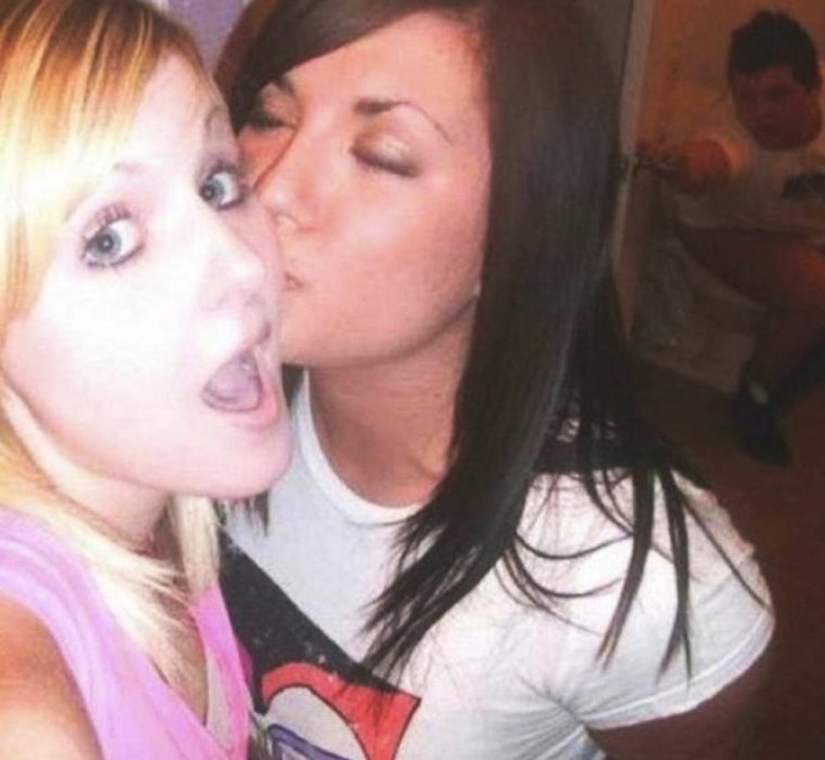 Неудачные селфи на заднем плане