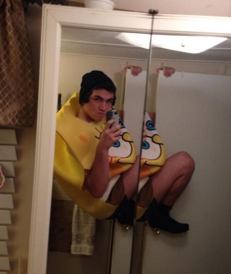 Мужик в зеркале