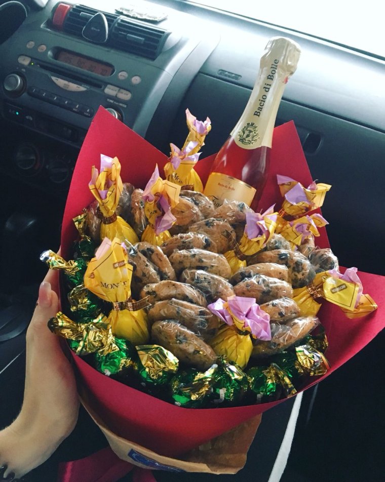 Прикольные букеты для женщин