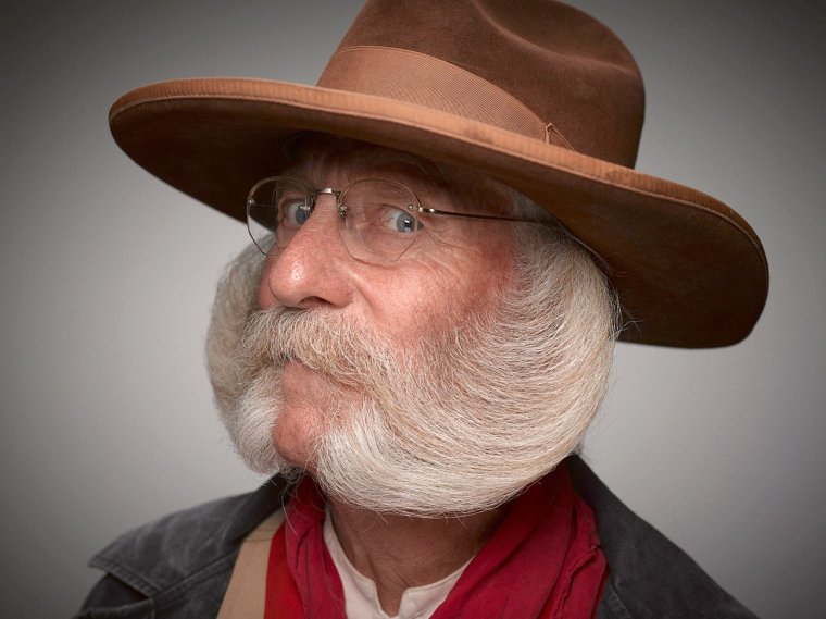 Дедушка в шляпе