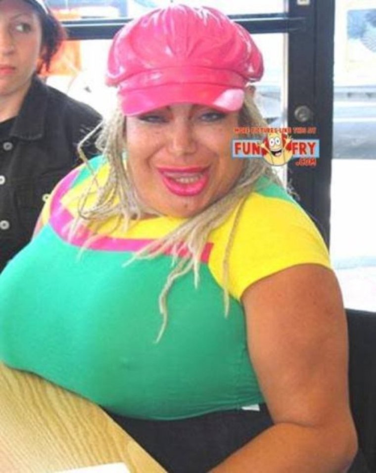 Женщина с метлой приколы