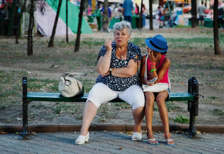 Страшный накрашенный мужик