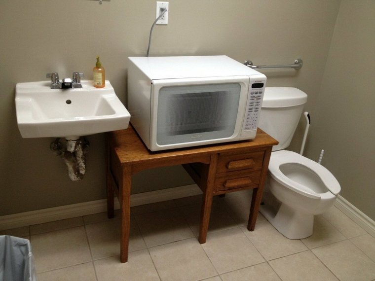 Квартира студия унитаз на кухне