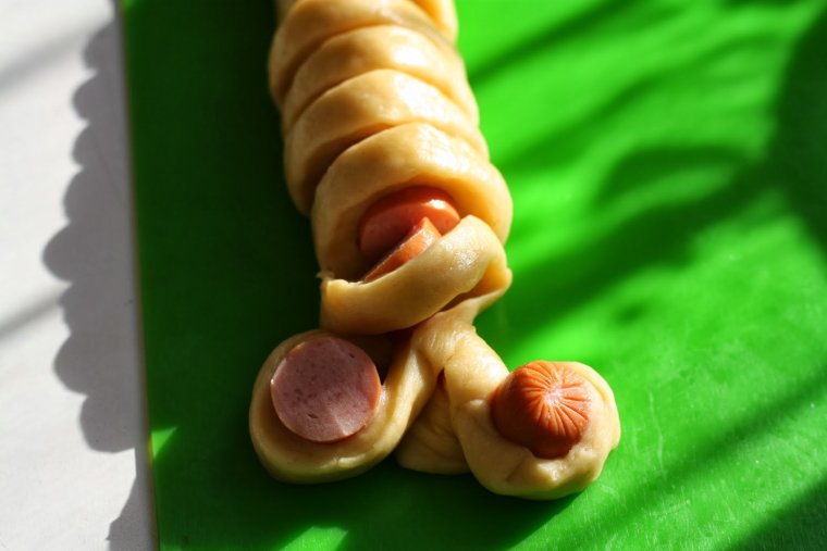 Сосиска в тесте прикол