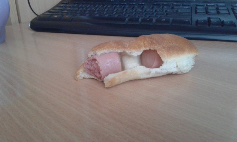 Маленькие сосиски в тесте