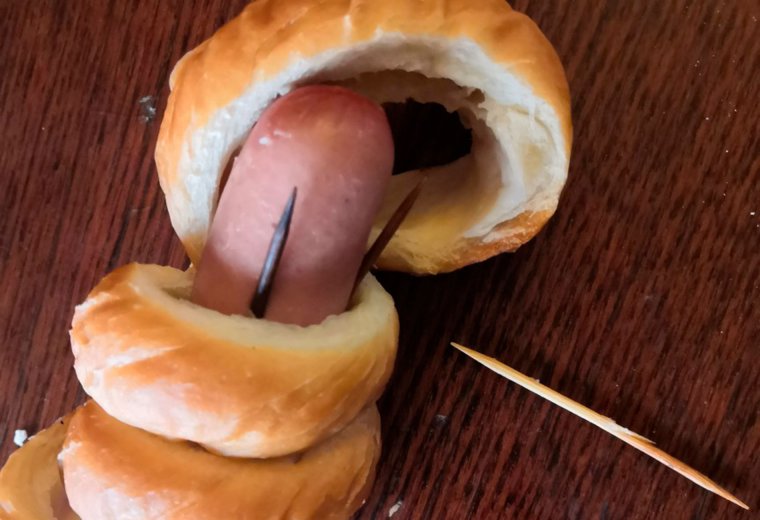 Костюм сосиски в тесте