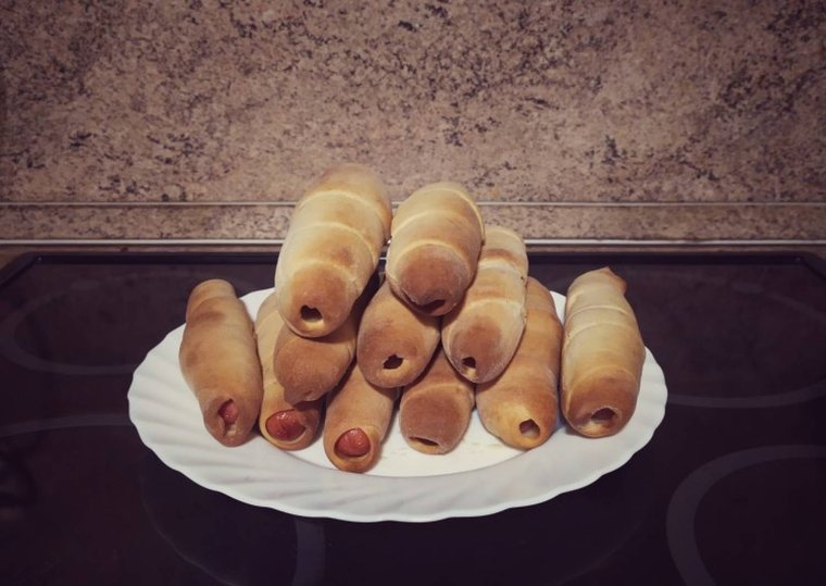 Смешные сосиски в тесте