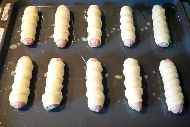 Сосиски в тесте на кефире